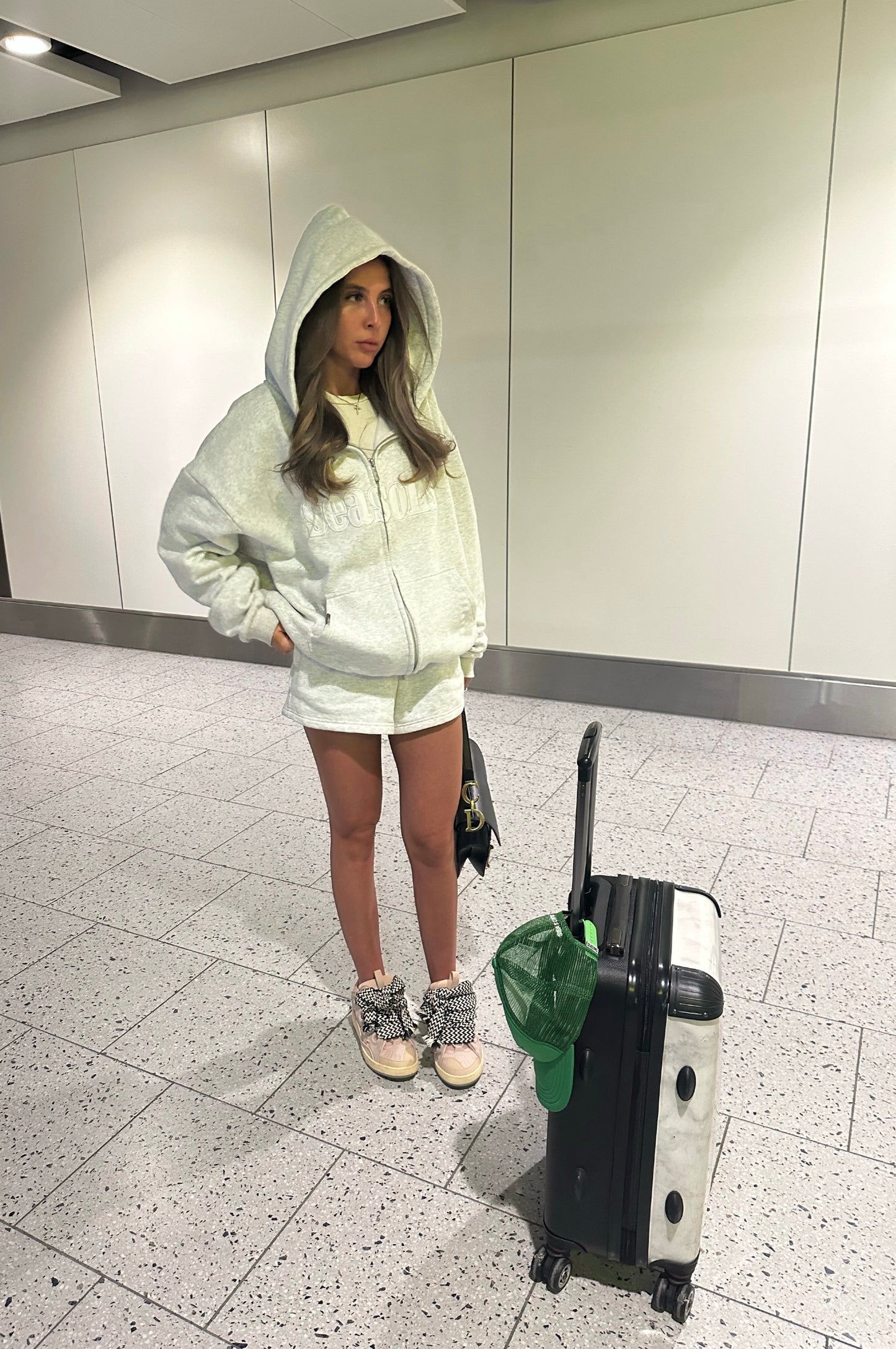 HEATHER GREY ZIP UP HOODIE